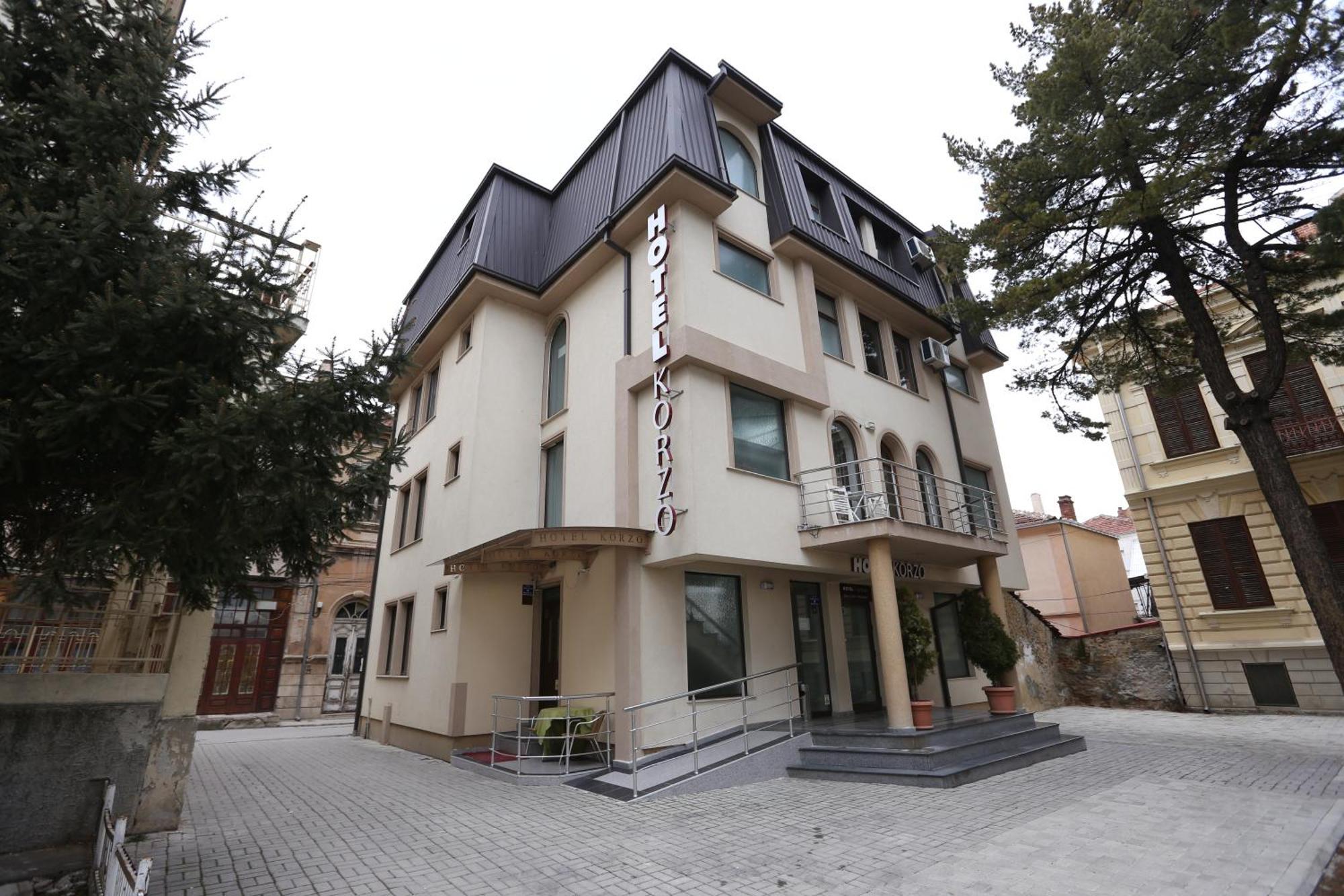 Hotel Korzo Битоля Екстериор снимка
