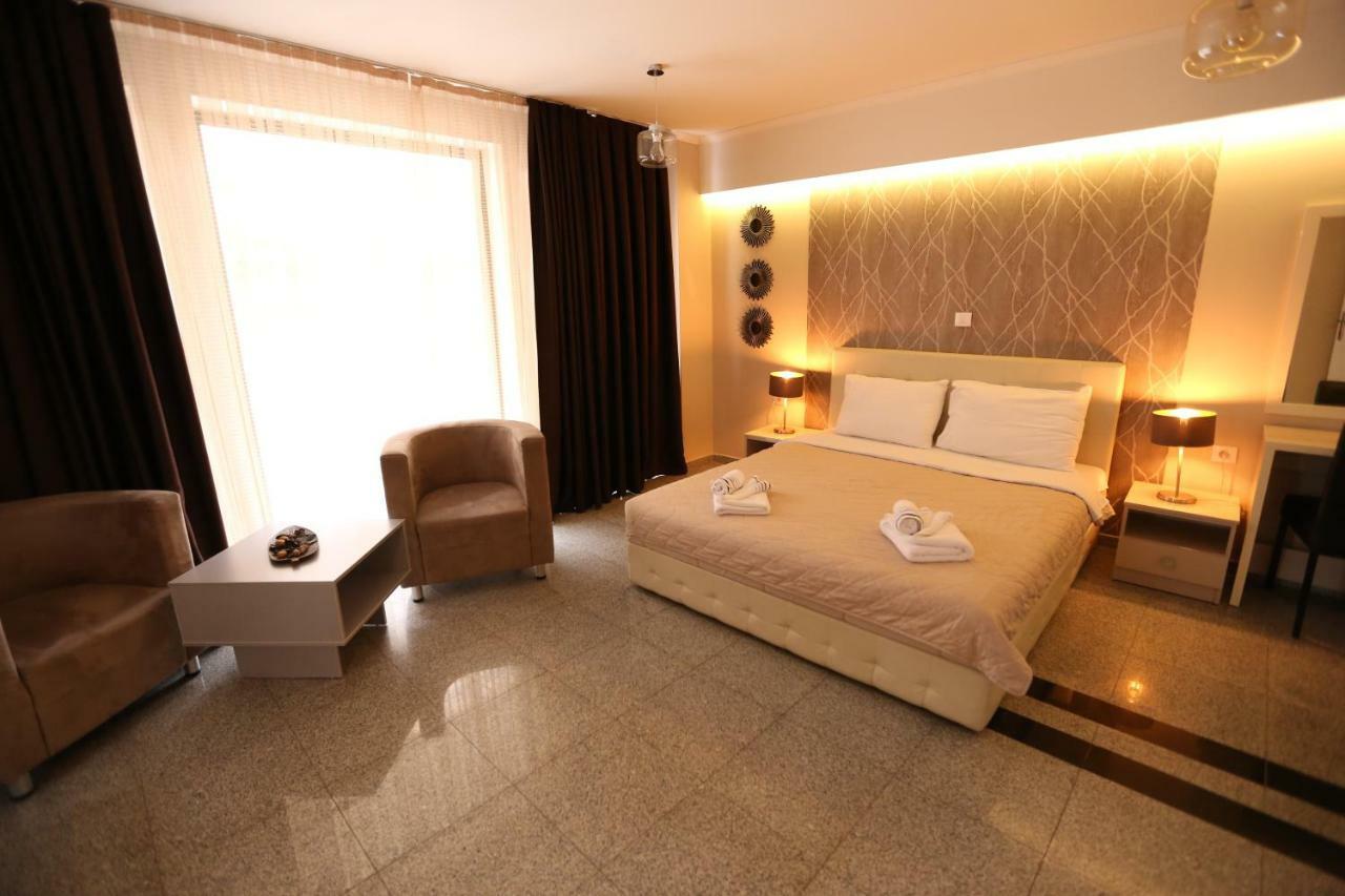 Hotel Korzo Битоля Екстериор снимка