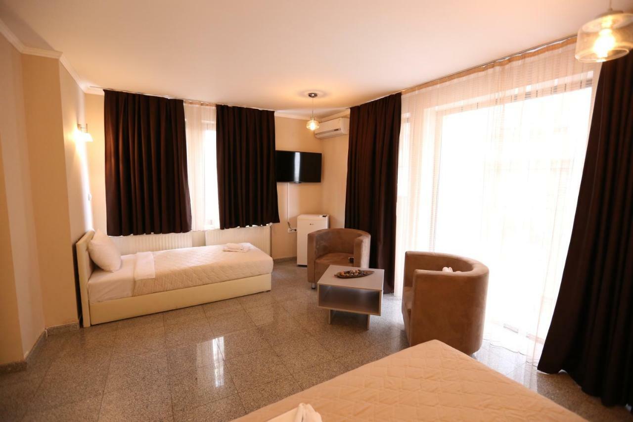 Hotel Korzo Битоля Екстериор снимка